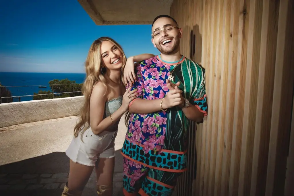 Rocco Hunt e Ana Mena: fuori il video di “UN BACIO ALL’IMPROVVISO”