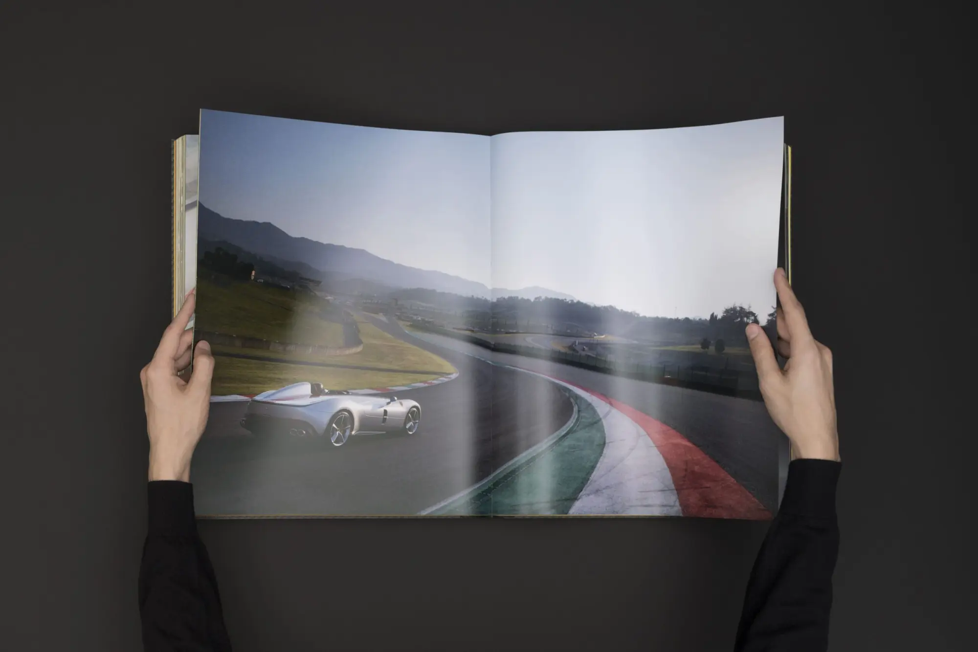 Ferrari: un progetto editoriale dedicato alla Monza SP1/SP2