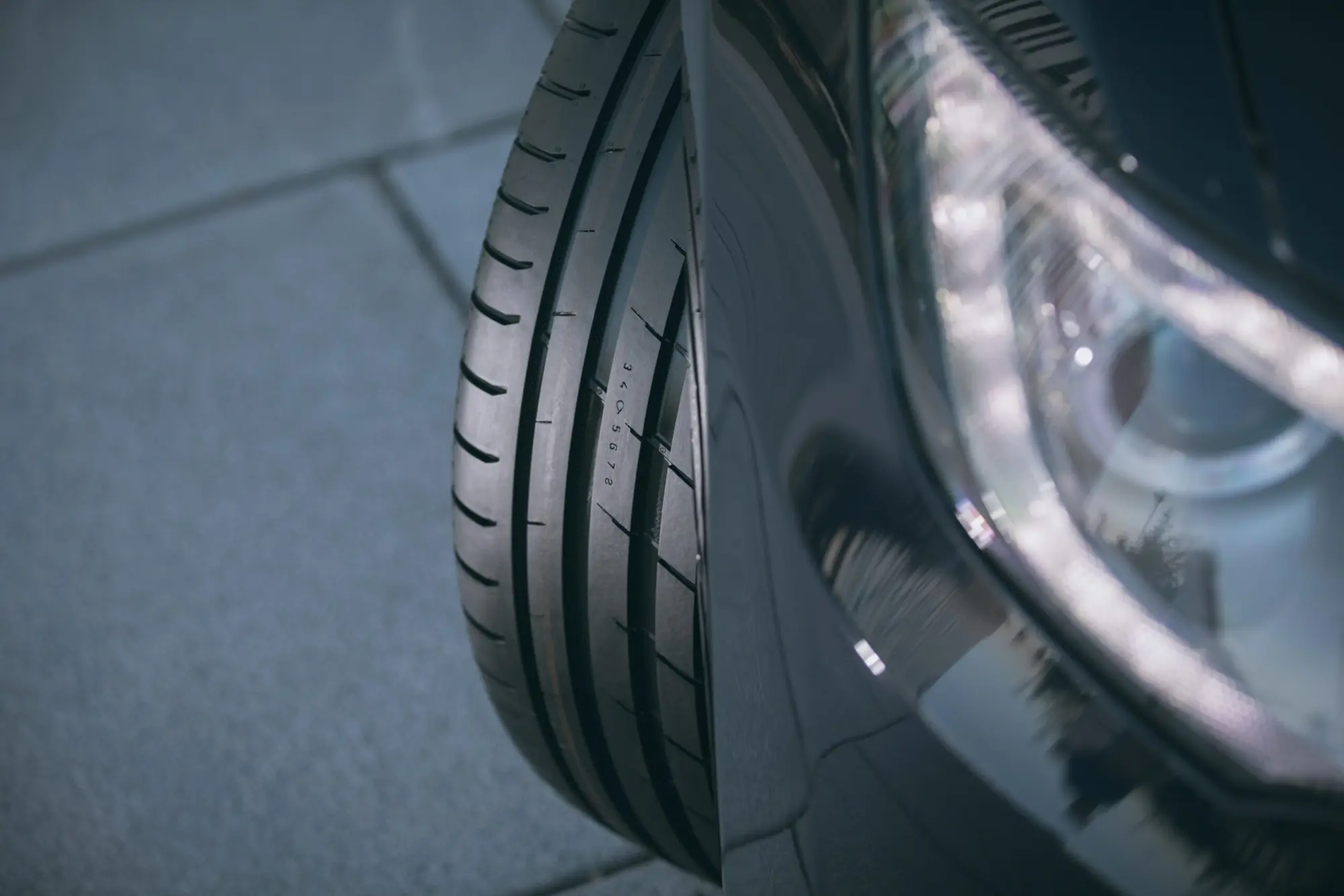 Pneumatici estivi: da Nokian Tyres le regole per la sicurezza di guidatore e passeggeri