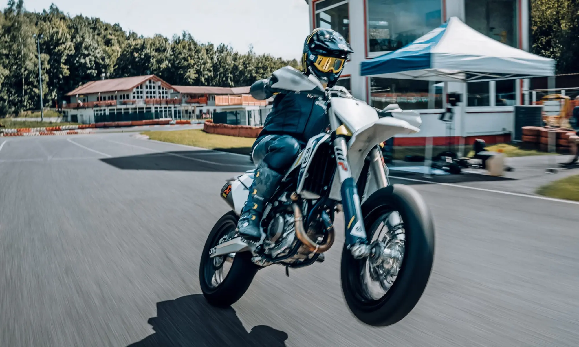 HUSQVARNA FS 450 2022: nata per correre