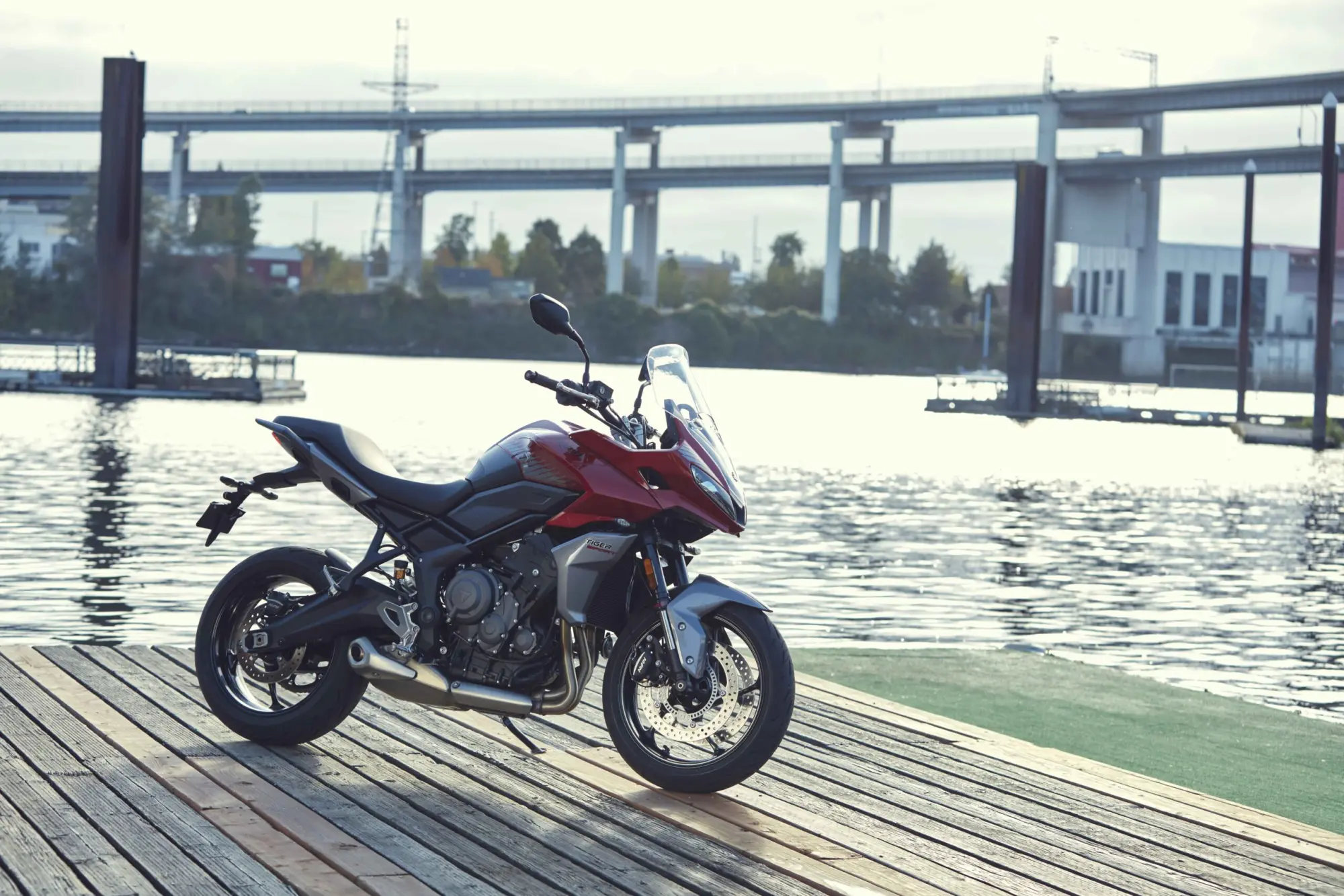 Triumph Tiger Sport 660: una nuova prospettiva nel segmento "dual sport".