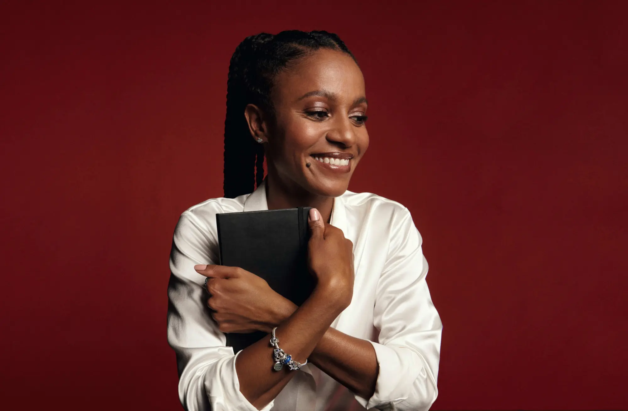 Pandora con Nadia Owusu per celebrare il ricongiungimento con i propri cari