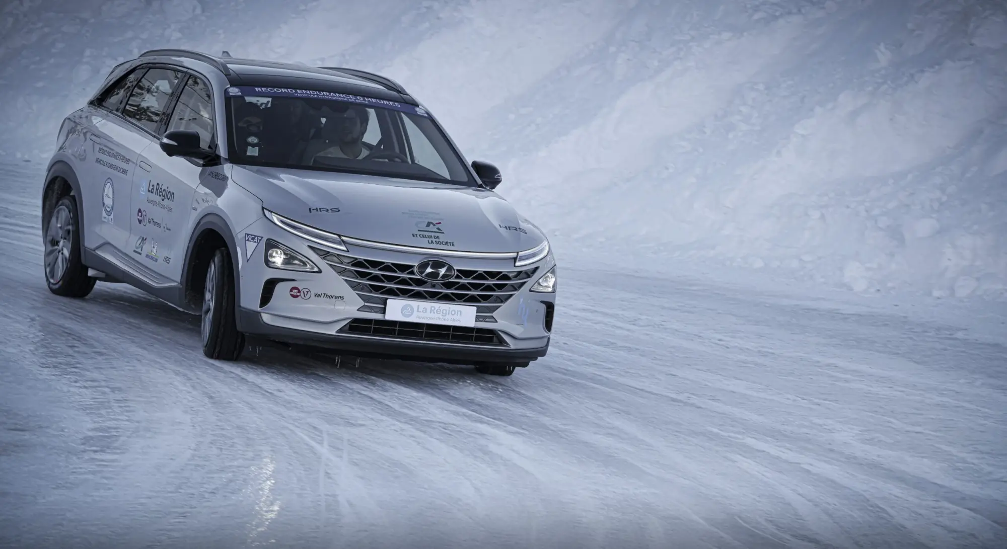 Hyundai Nexo: record di durata su un lago ghiacciato