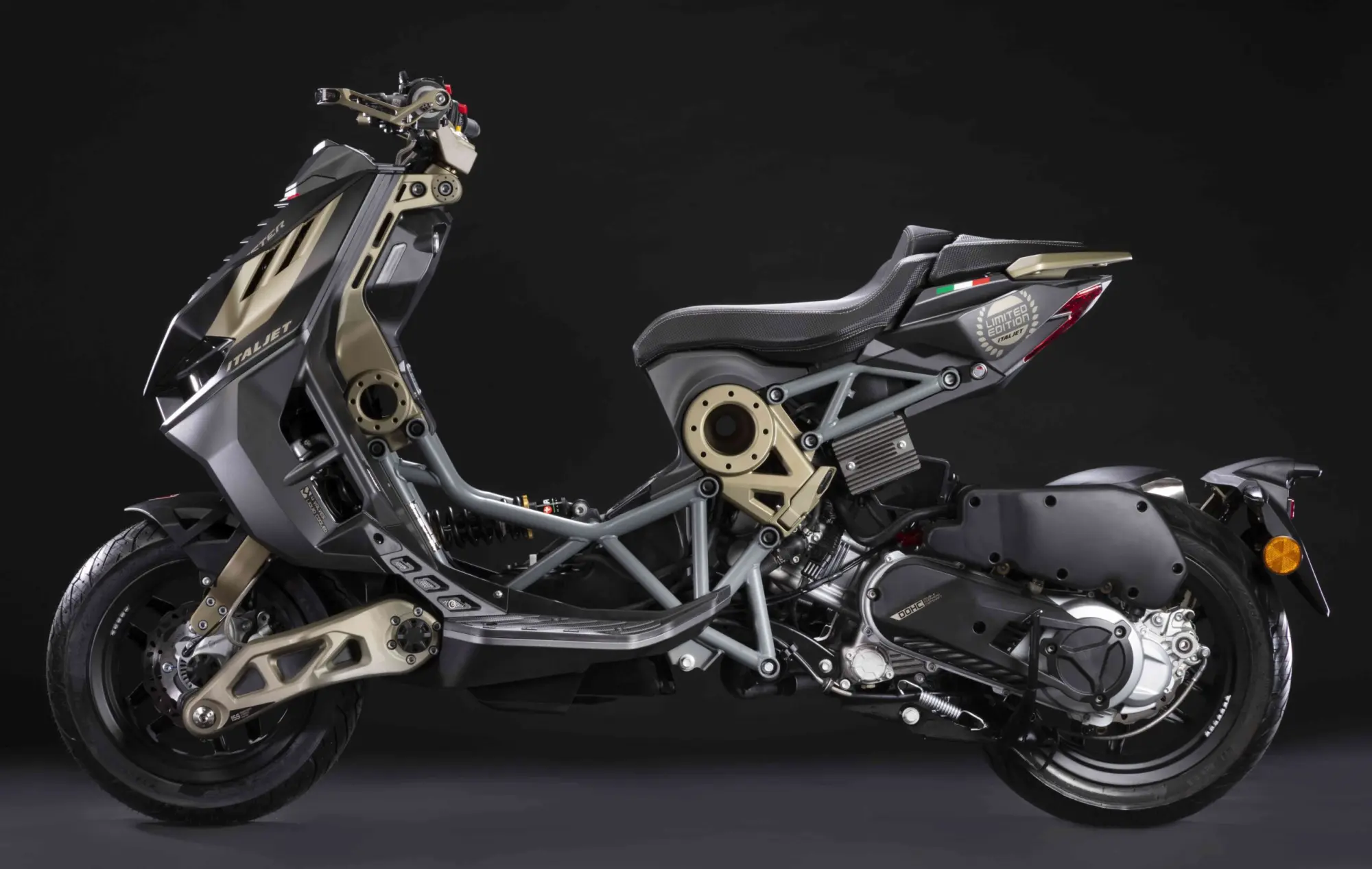 Nuovo DRAGSTER: l’Urban Superbike di Italjet