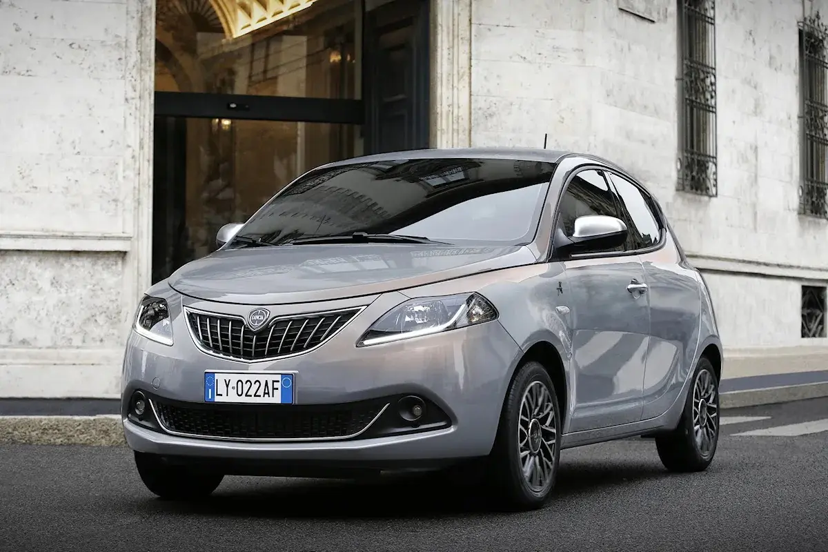 Lancia: ecco la Ypsilon Alberta Ferretti