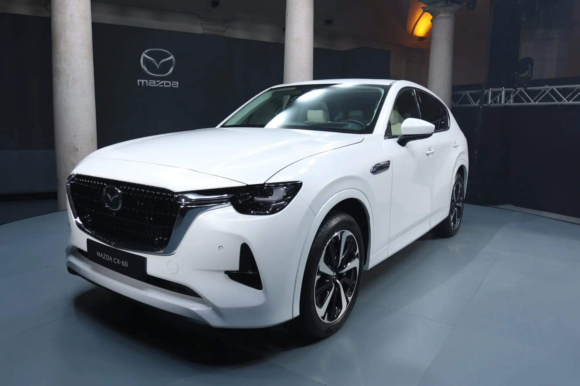 Nuova Mazda CX-60: anteprima italiana per la ibrida plug-in da oltre 300 CV