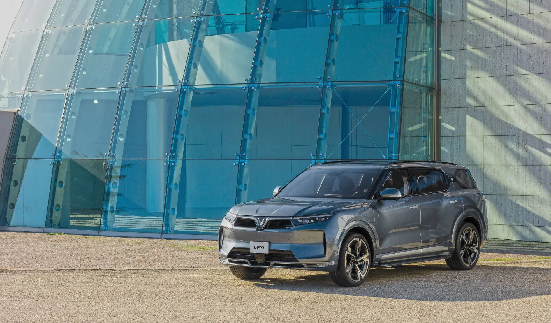 VinFast e Pininfarina illustrano illustrato i dettagli di VF 8 e VF 9