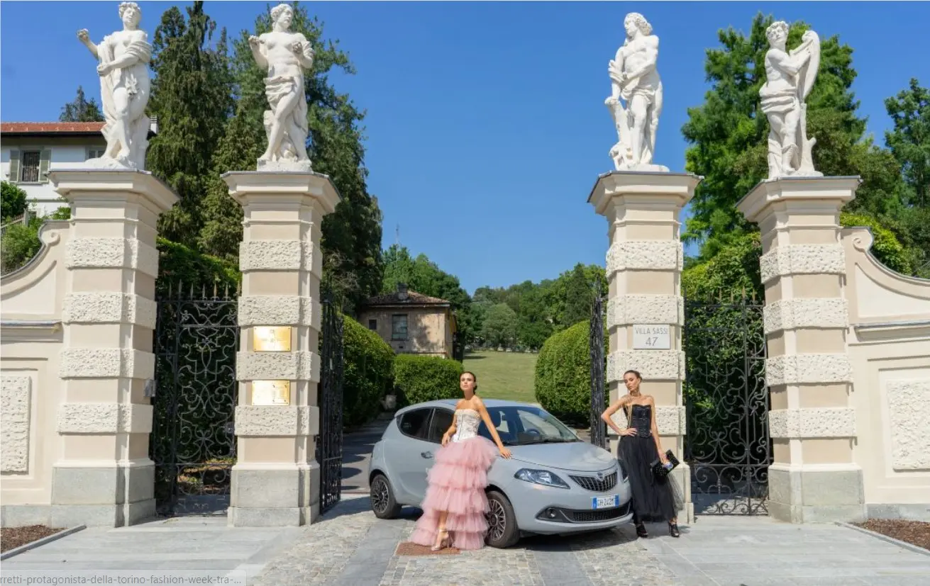 Lancia Ypsilon "Alberta Ferretti" protagonista della Torino Fashion Week