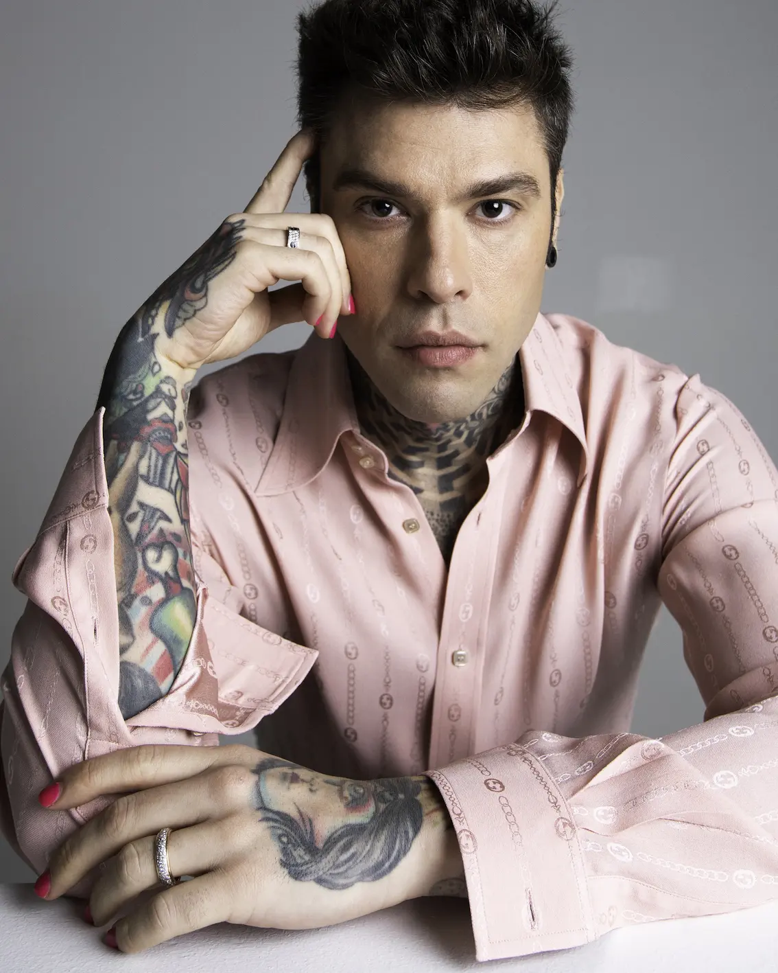 FEDEZ è il primo direttore creativo di Monocromo