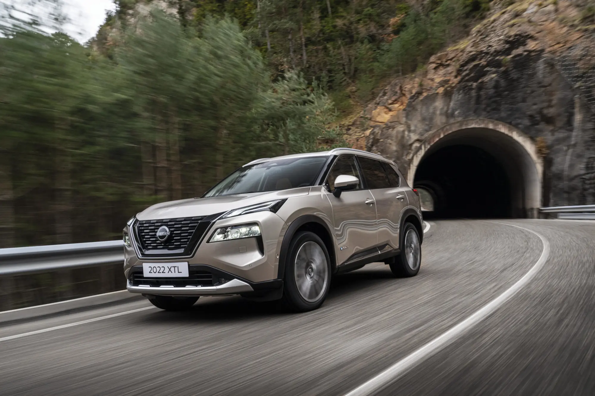 Nissan X-Trail e-Power: la prova del SUV elettrico...a benzina