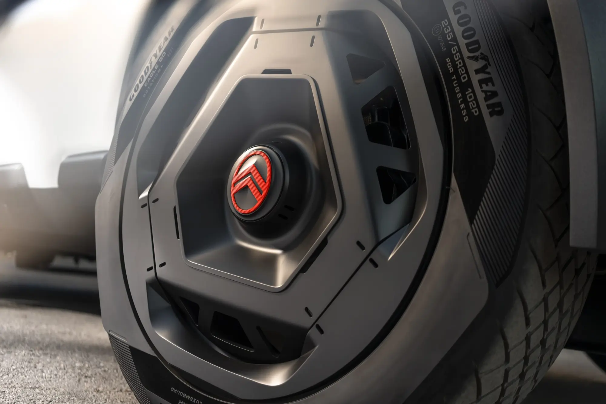 Goodyear: ecco "Eagle Go" per Citroën Oli