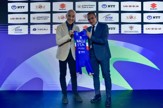 Suzuki e FITri presentano la nuova divisa della nazionale