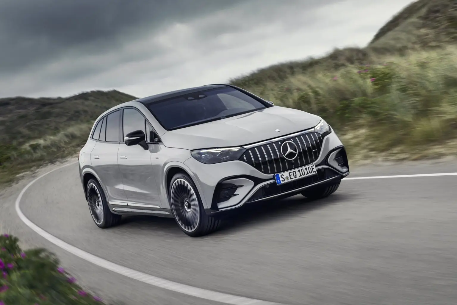Mercedes EQE SUV: esclusività e alta tecnologia