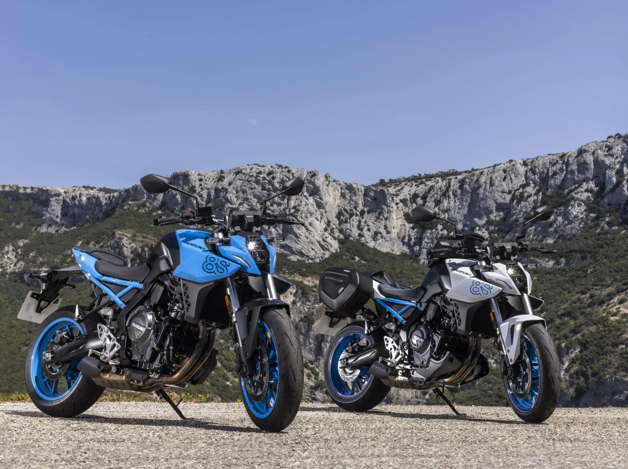Suzuki annuncia il listino delle nuove  GSX-8S e la V-STROM 800DE