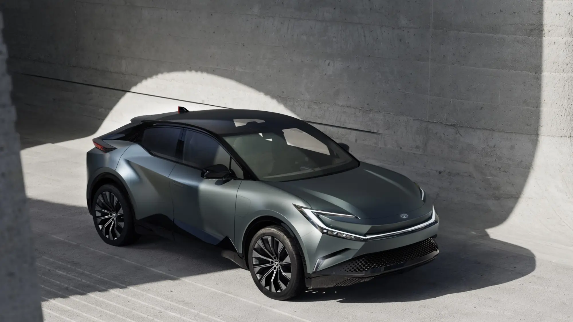 Toyota: bZ Compact SUV Concept debutta in Europa