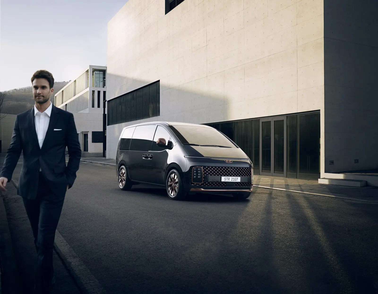 Hyundai: il van STARIA debutta in Italia