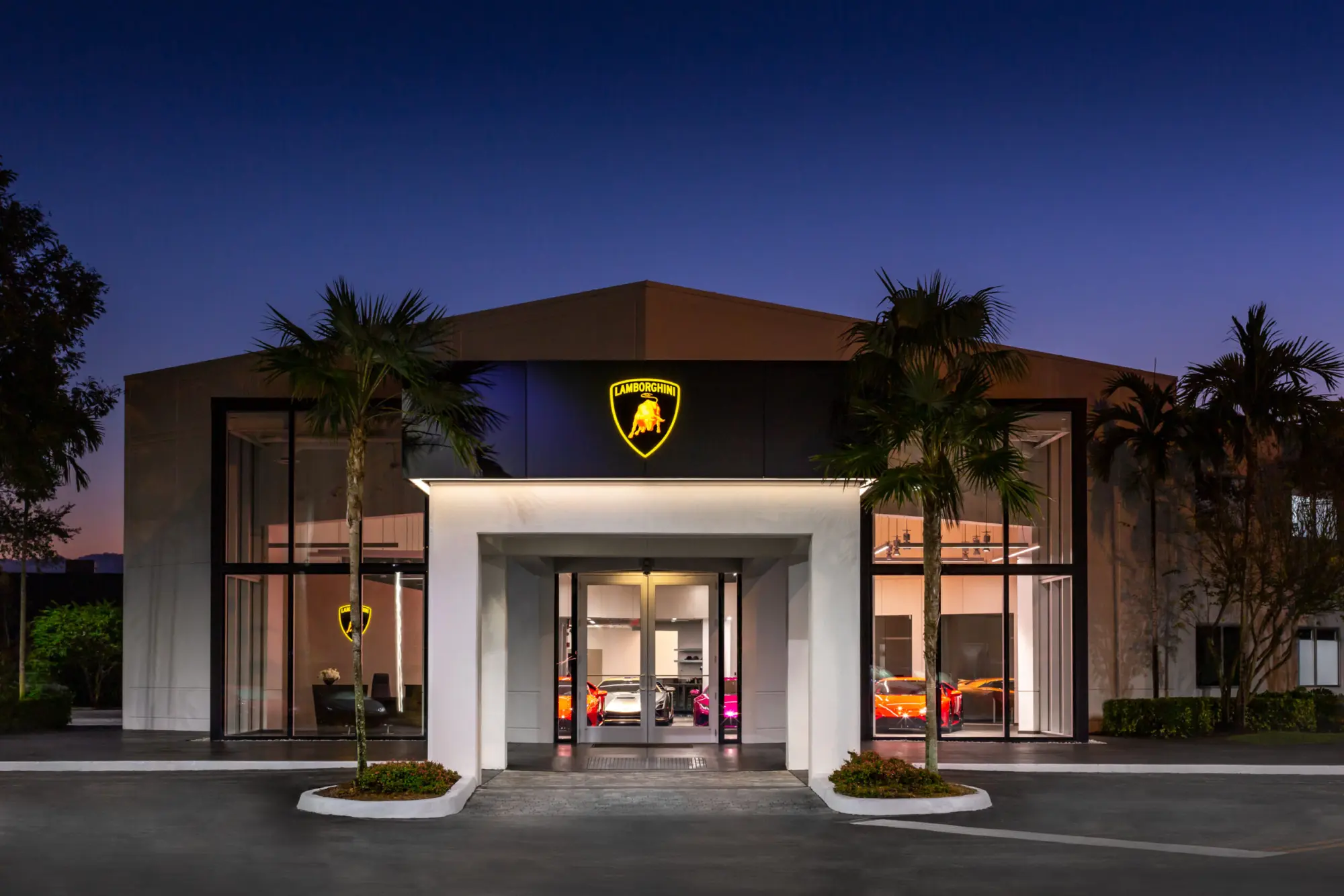 Lamborghini: due showroom completamente rinnovati negli USA