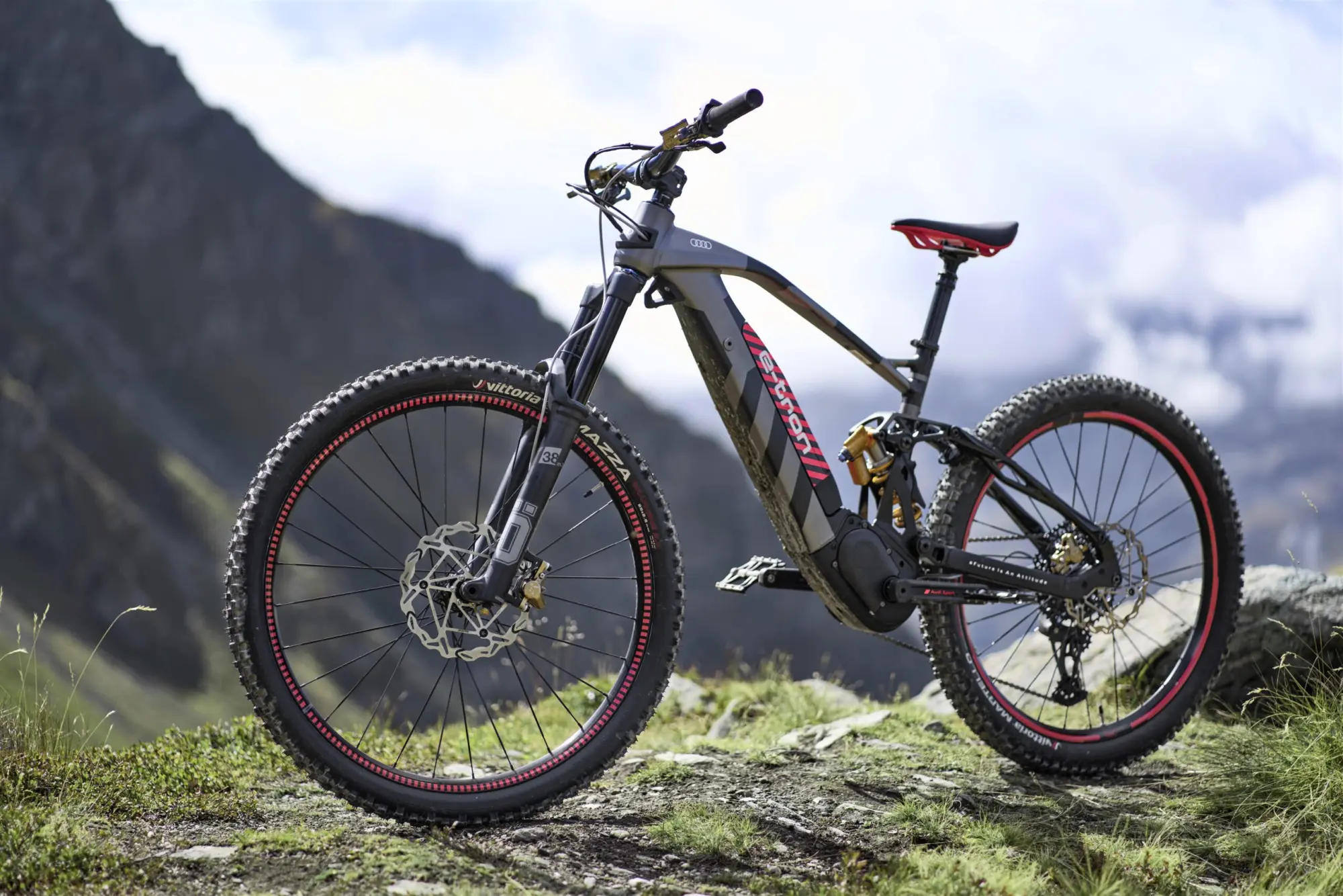 Audi lancia la sua prima mountain bike elettrica in partnership con Fantic