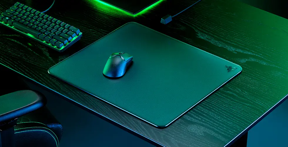 Razer Atlas: ecco il tappetino per mouse in vetro temperato