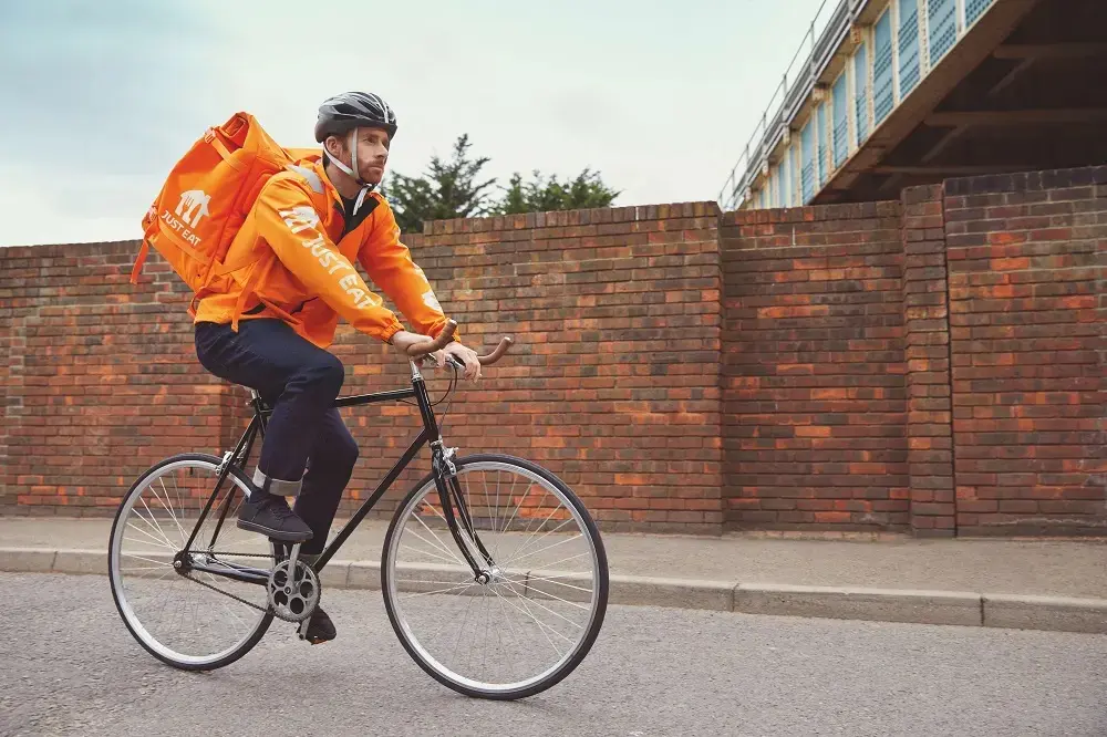 Just Eat: due anni del modello "delivery etico"