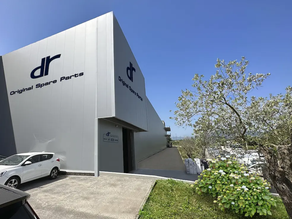 DR Automobiles Groupe: inaugurato il nuovo magazzino ricambi per l’Italia e il resto d’Europa