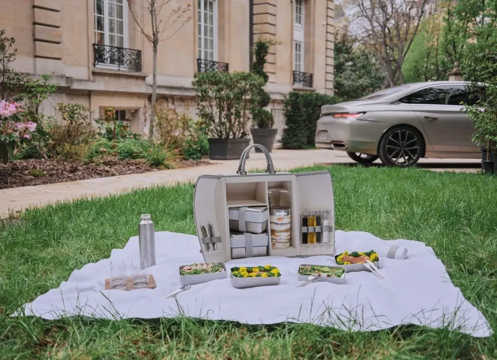 DS Automobiles presenta la Picnic Bag: Il lusso culinario da portare sempre con sé