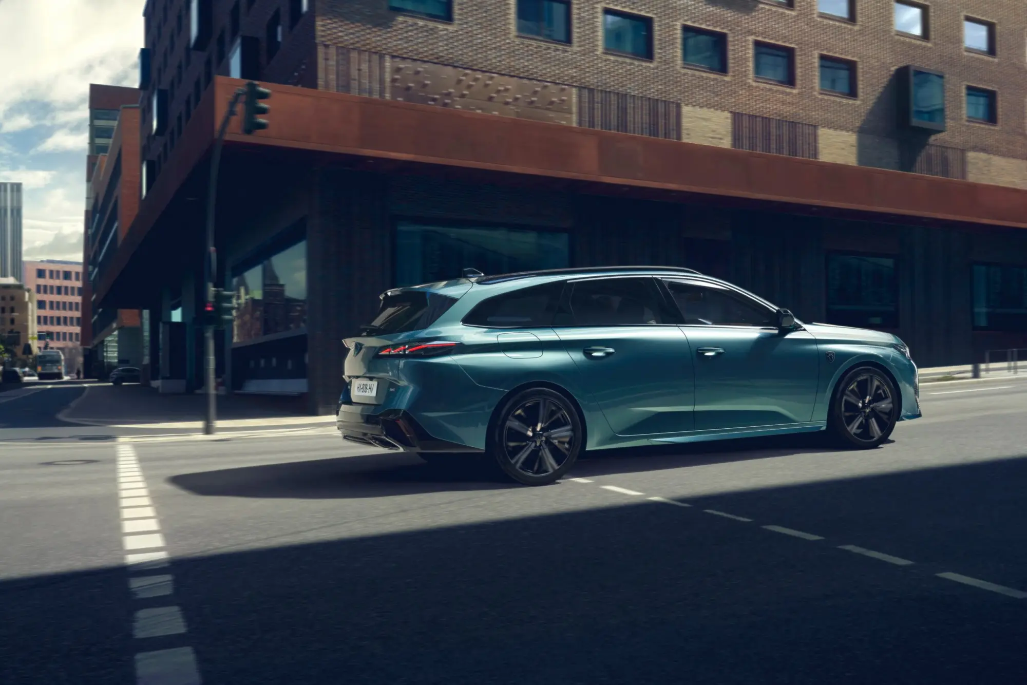 Peugeot 308 e 308 SW: “Il Leone sta arrivando” con la nuova campagna Kittens