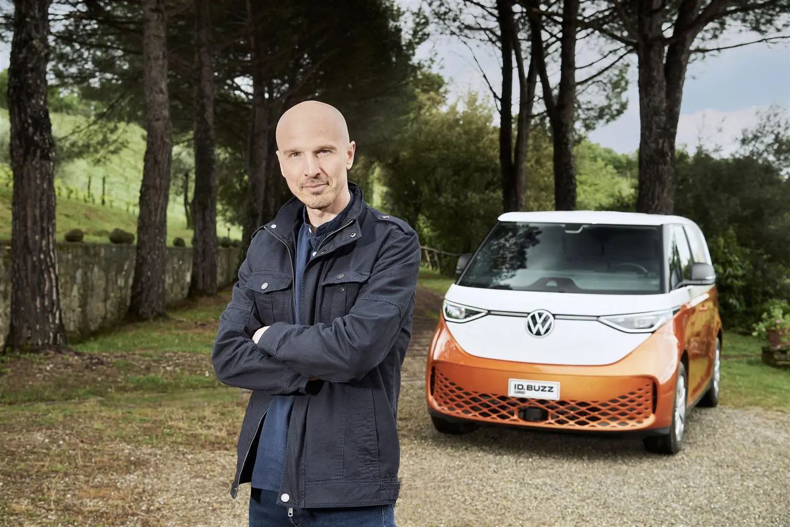 Amazon Ads e Volkswagen Veicoli Commerciali Italia lanciano il documentario “Charge Your Brand”