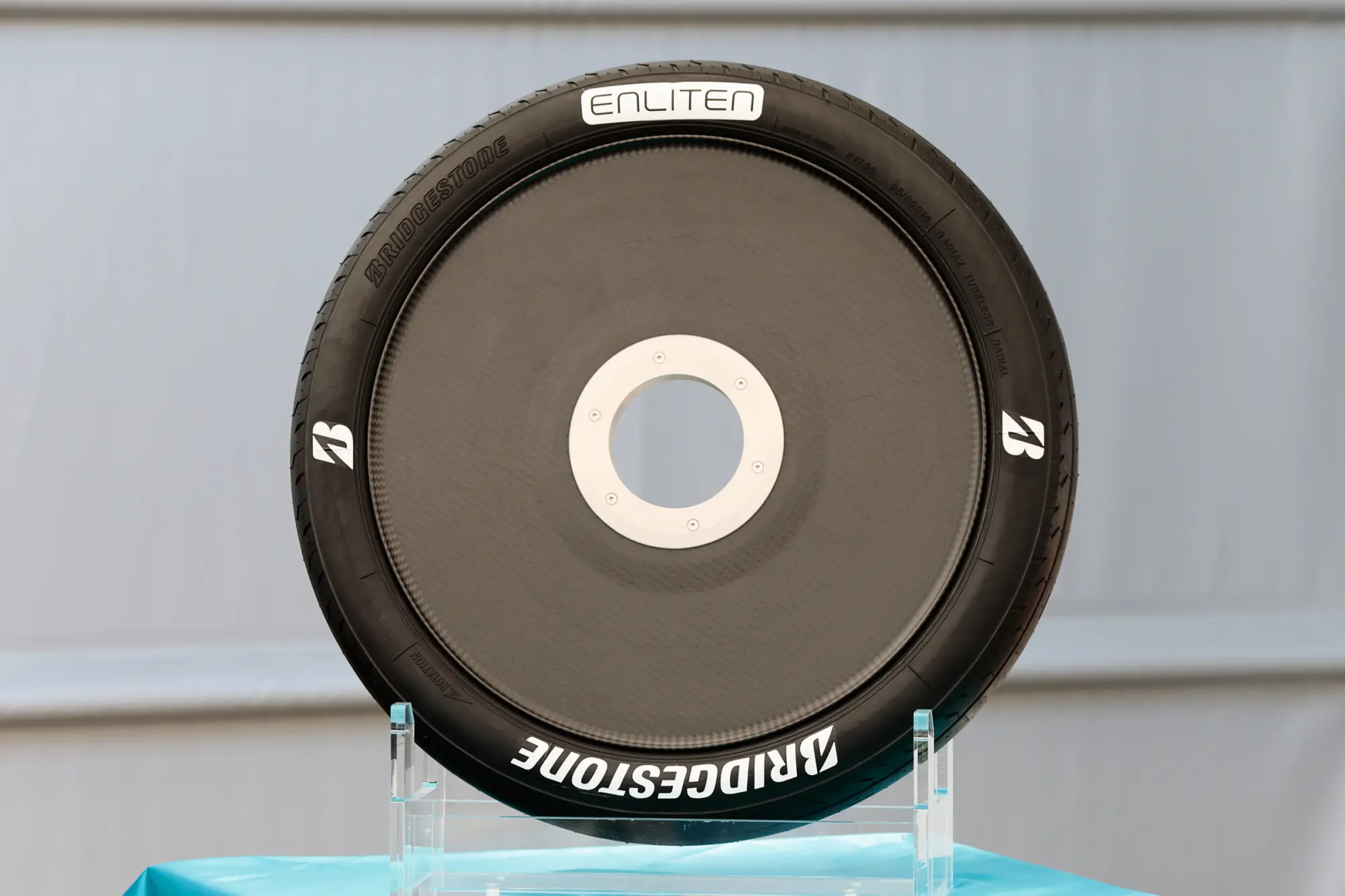 Bridgestone rivoluziona il Motorsport con pneumatici riciclati e sostenibili