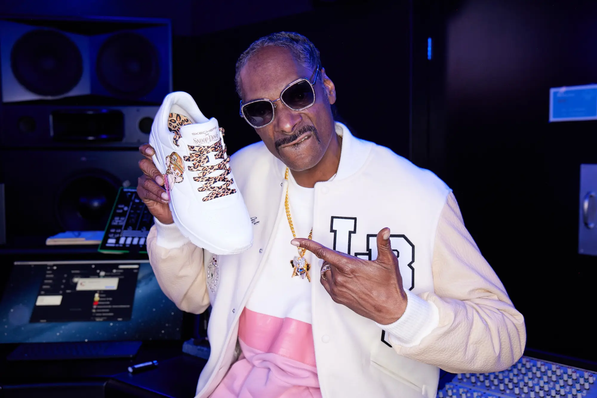 Snoop Dogg e Skechers insieme per una collezione con Dr. Bombay