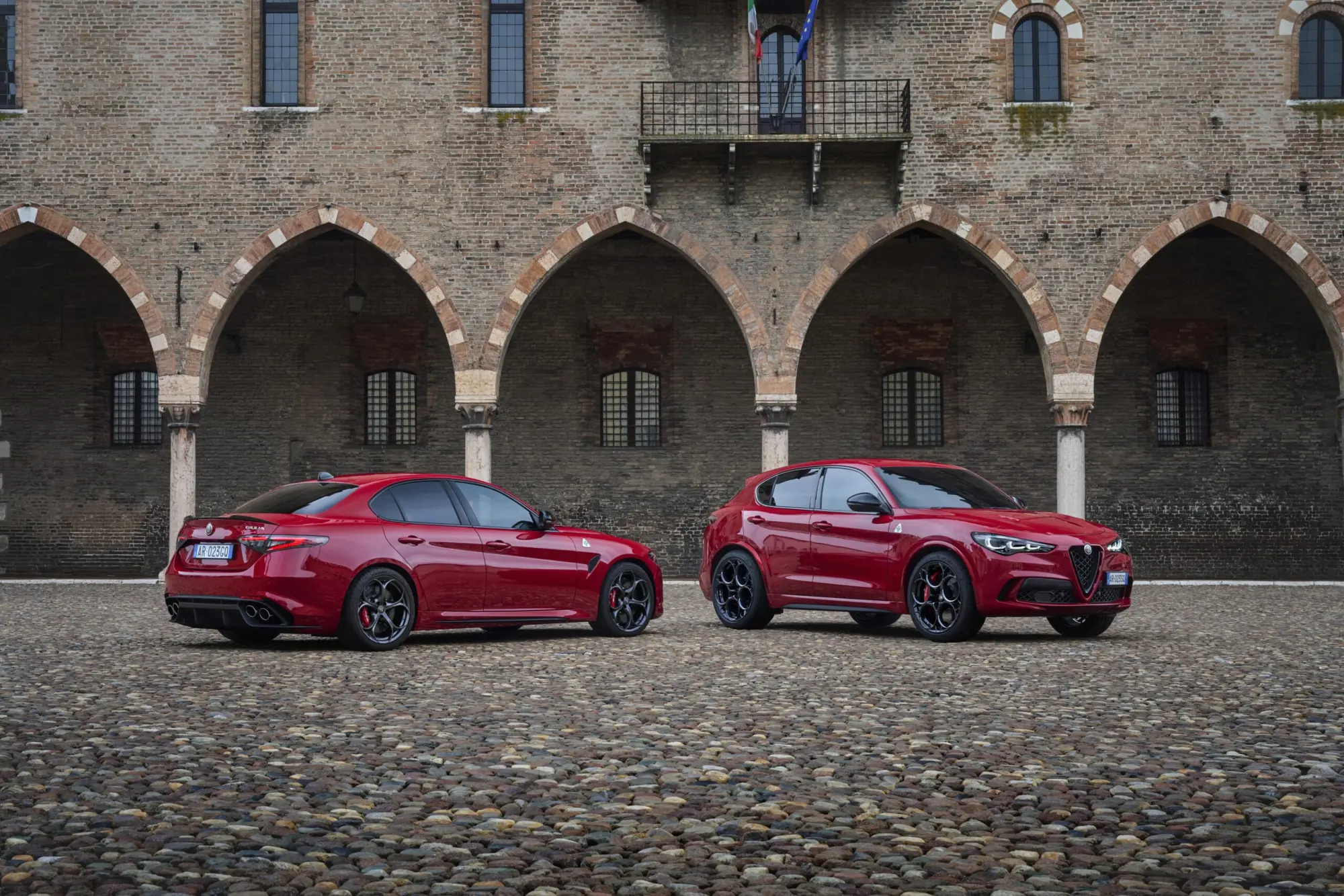 Alfa Romeo Giulia e Stelvio ancora protagoniste nel mercato italiano