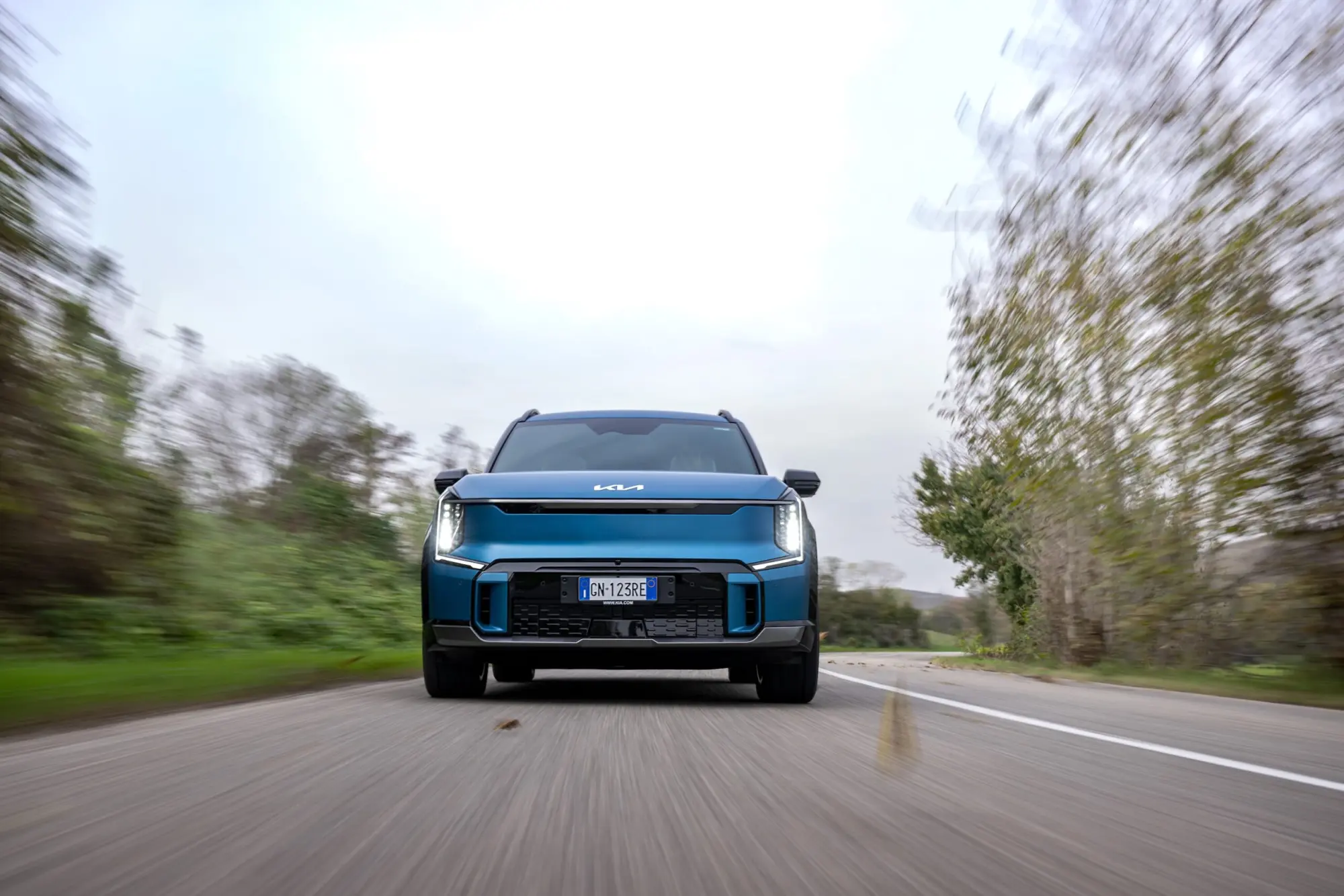 KIA EV9: lusso e tecnologia per il mega SUV 100% elettrico