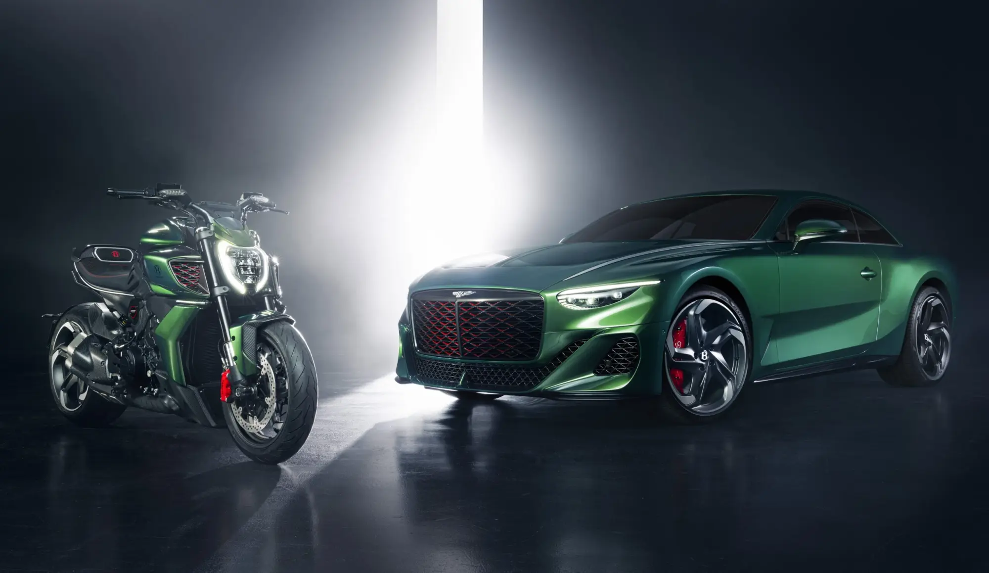Ducati e Bentley: ecco la Ducati Diavel for Bentley