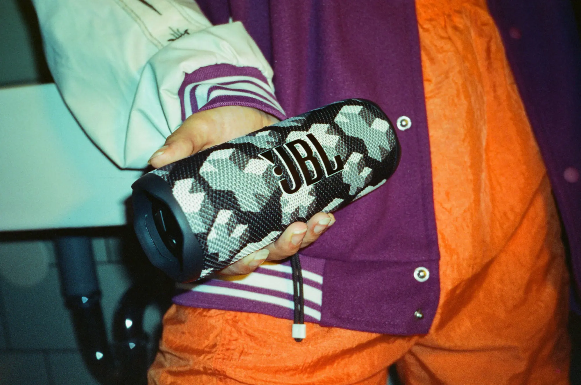 Iconico e unico: ecco JBL Flip 6 Martin Garrix Edition