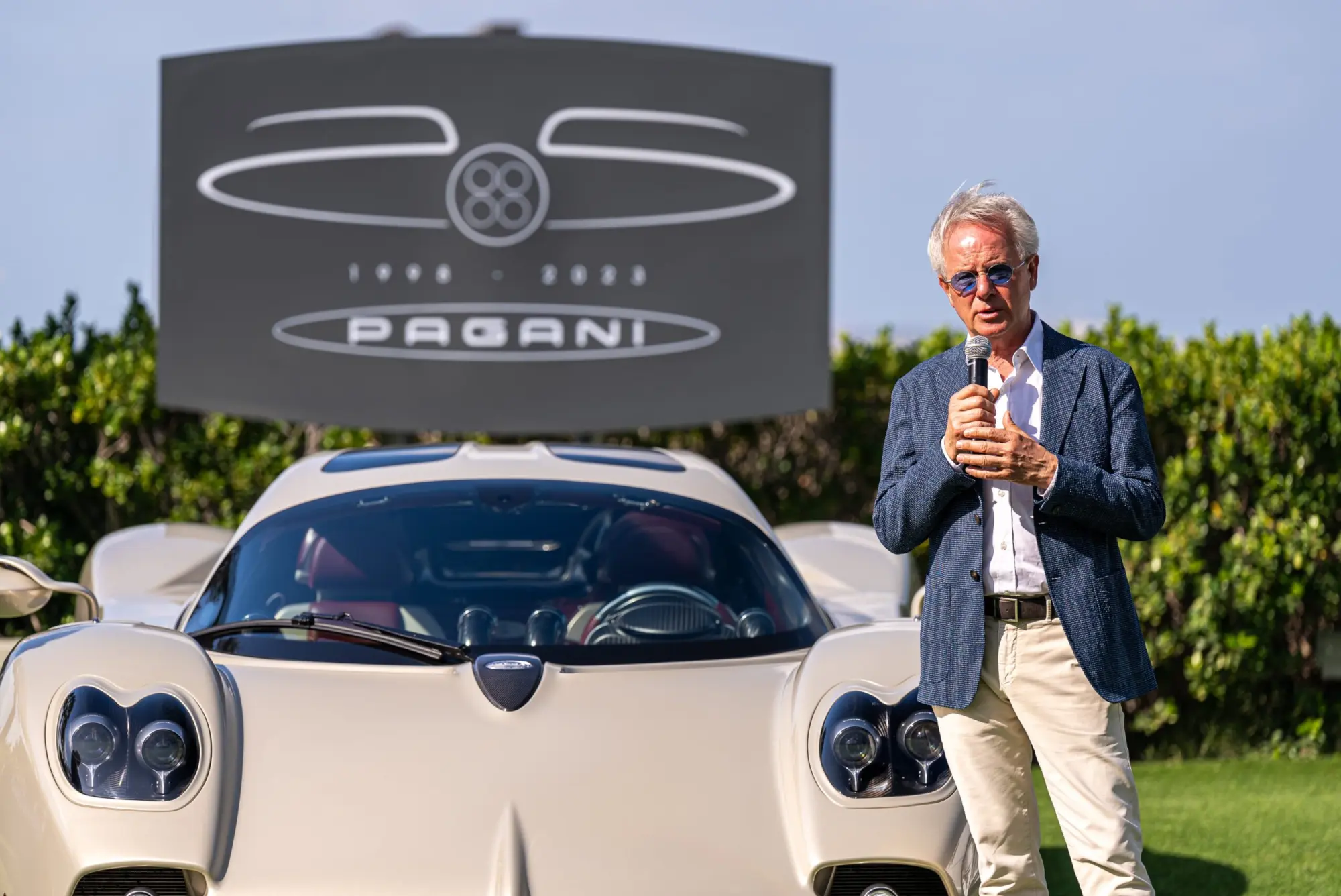 Pagani festeggia i 25 anni in Medio Oriente