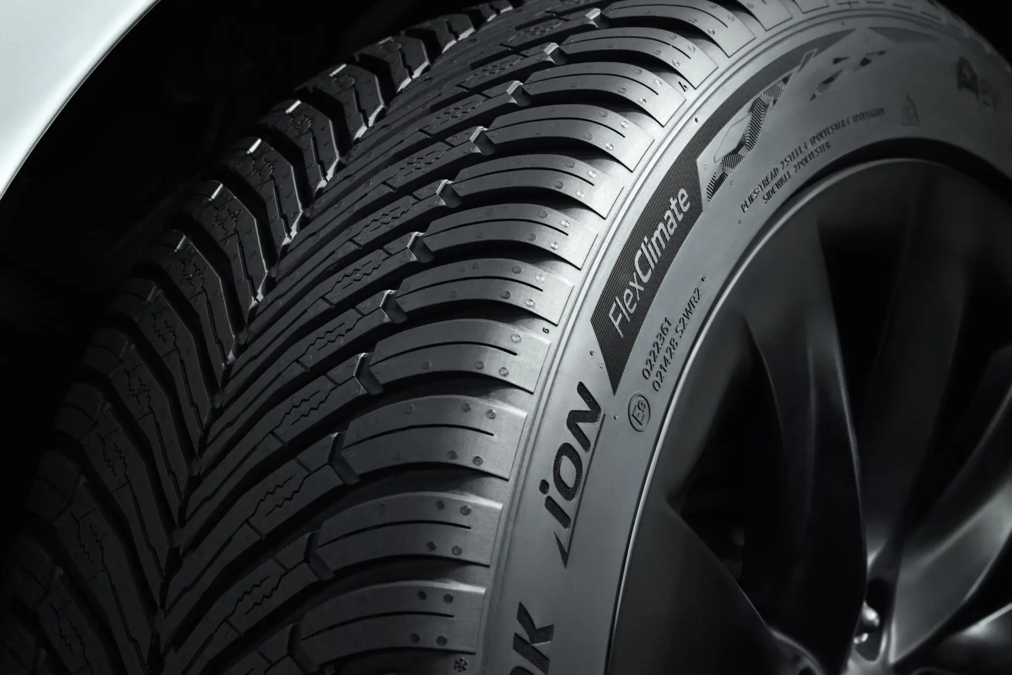 Hankook fa il pieno di mobilità elettrica