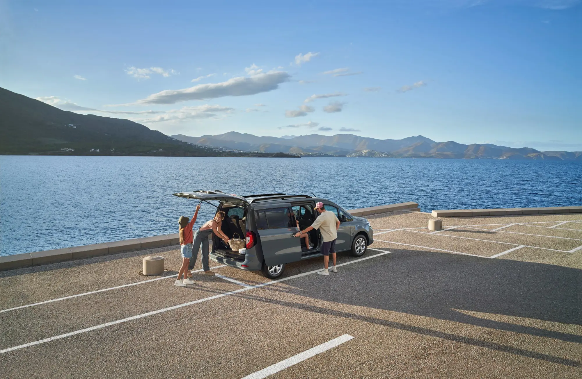 Nissan Townstar ora anche nella versione Evalia per trasporto persone