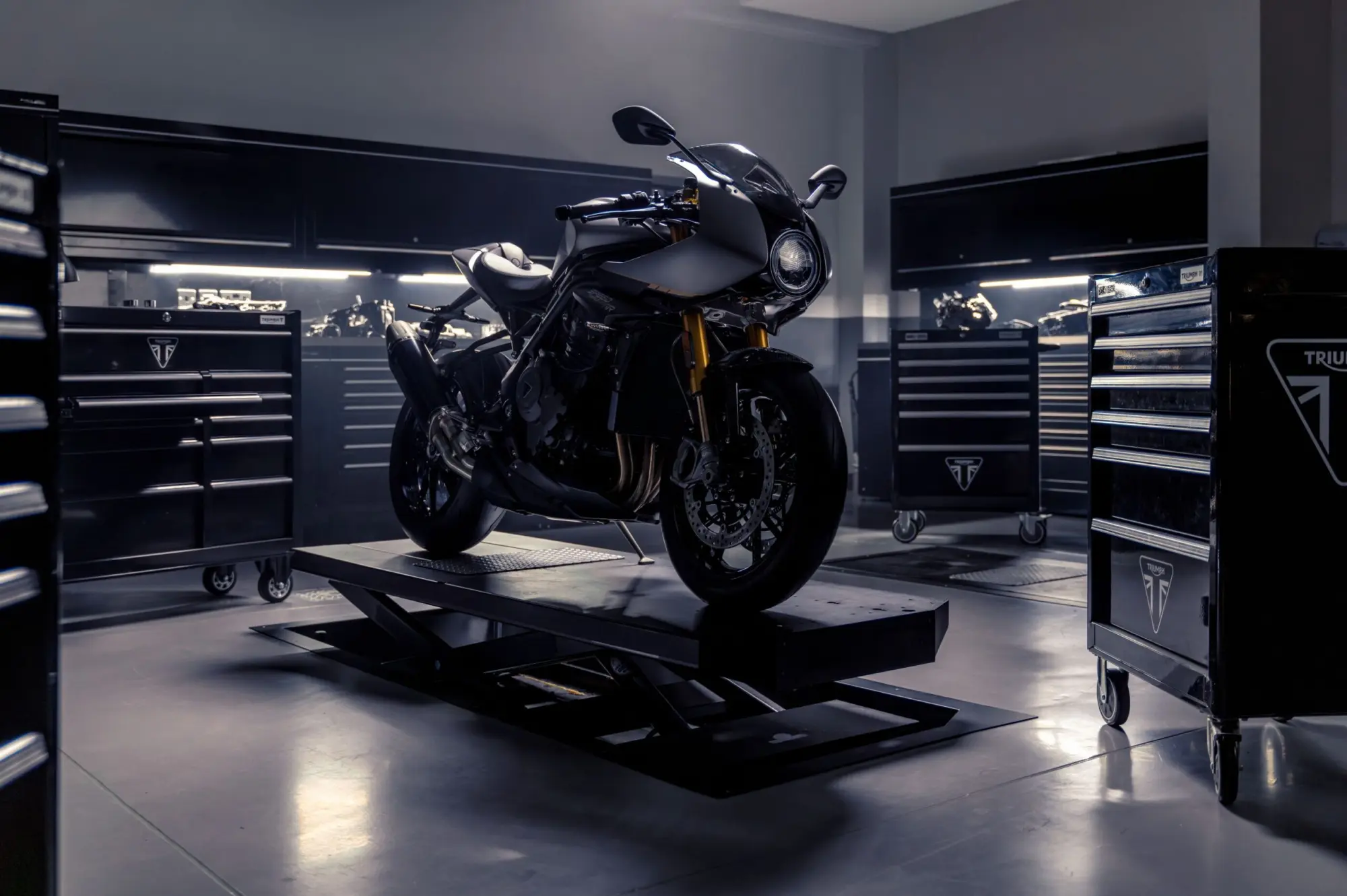 Triumph Speed Triple 1200 RR Breitling: un'edizione limitata a 270 esemplari