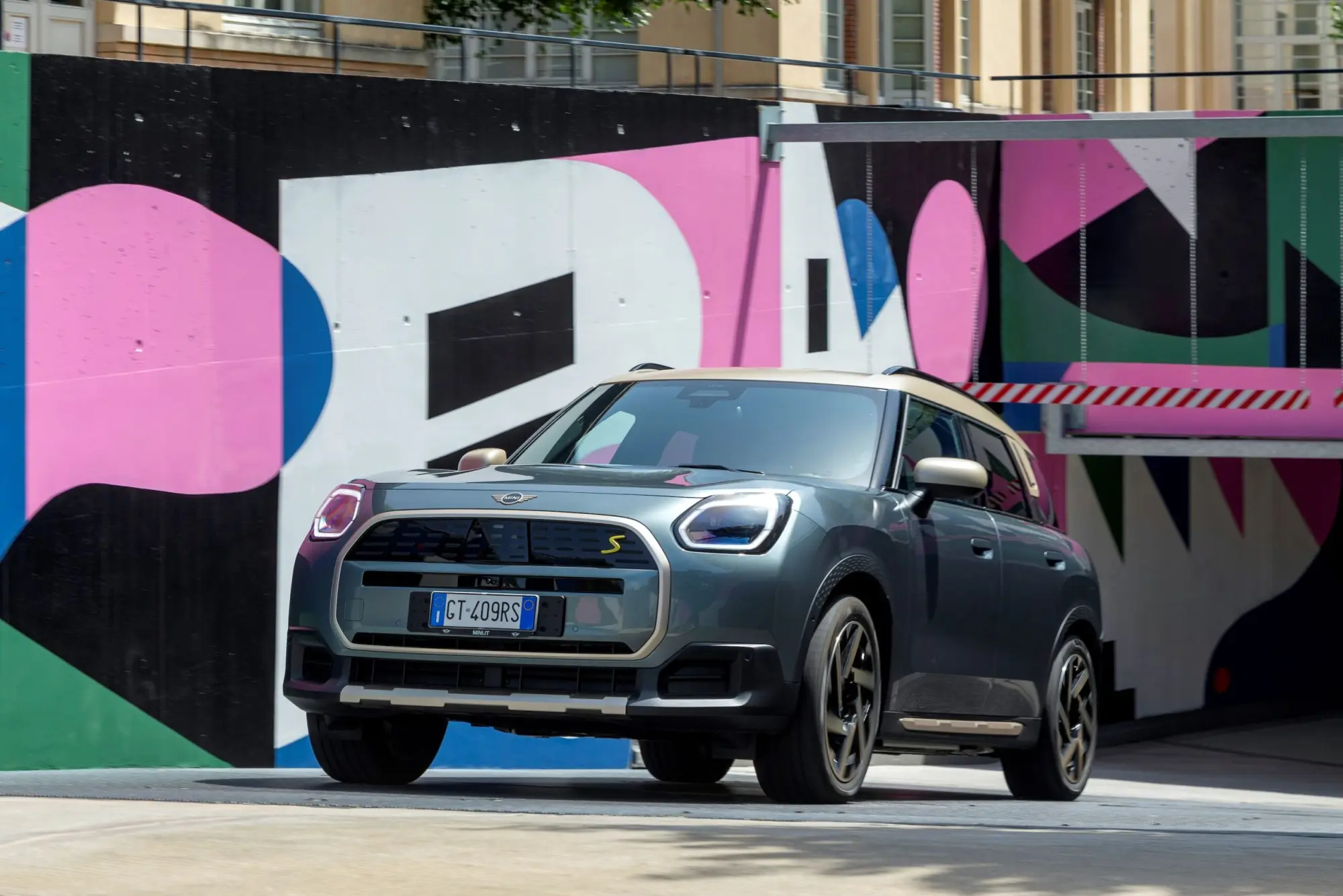 Nuova All Electric MINI Countryman e NOI Techpark: un viaggio all’insegna della sostenibilità