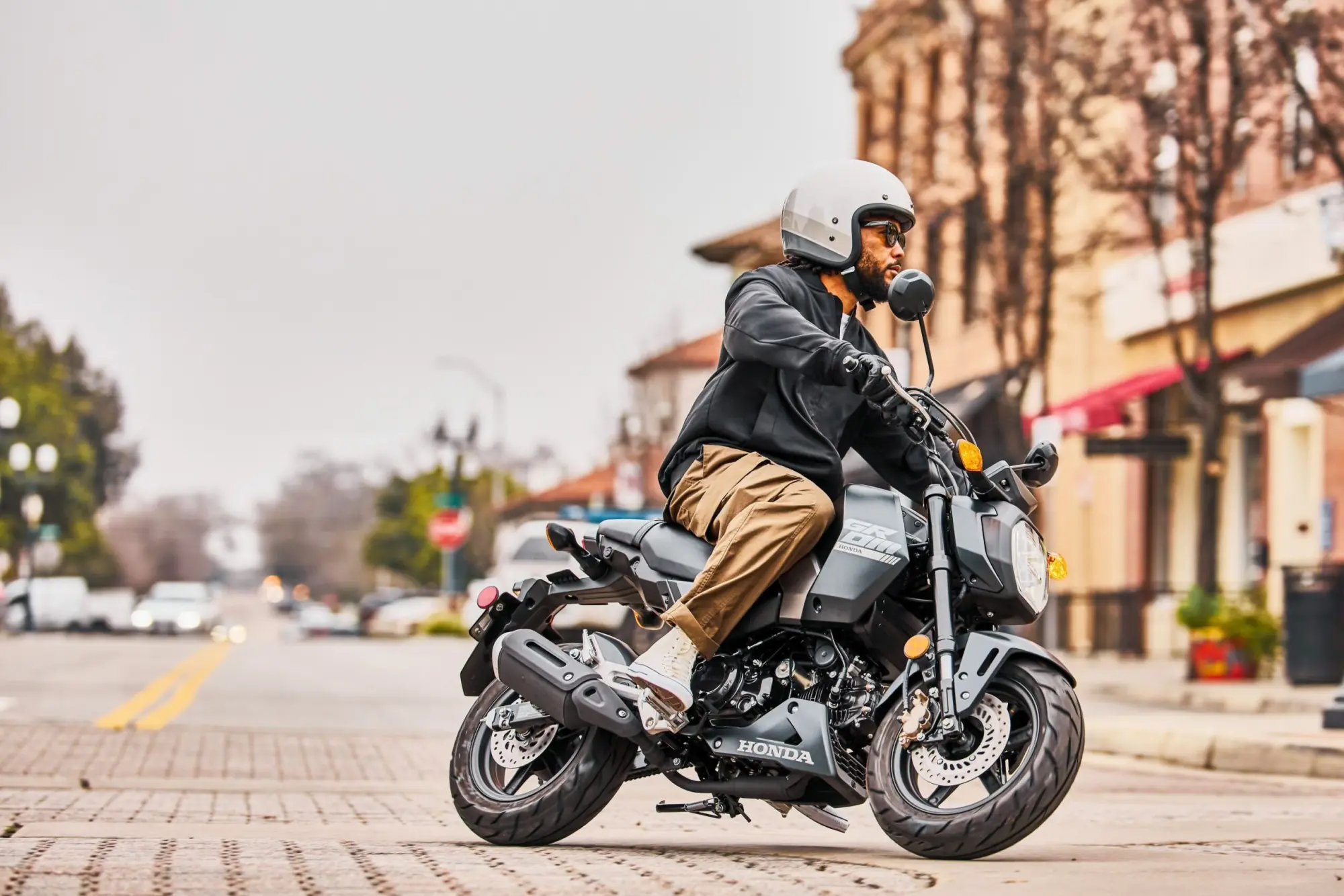 Honda MSX125 GROM MY25: la "streetfighter tascabile" si rinnova