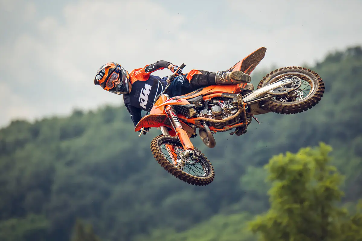 KTM 85 SX 2025: la nuova frontiera del Motocross Junior