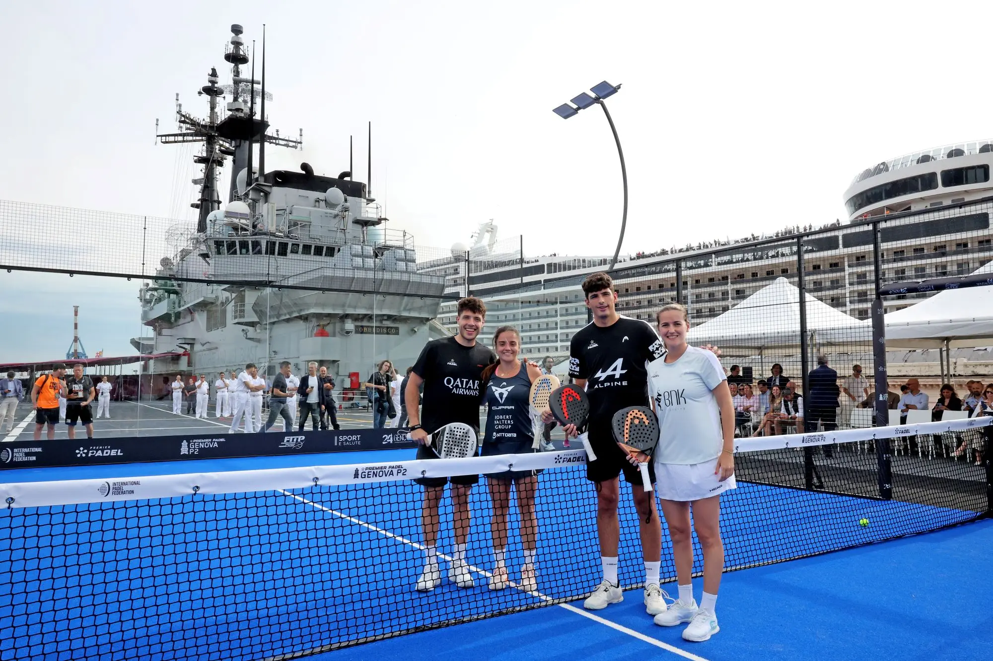 Nave Garibaldi abbraccia il grande Padel