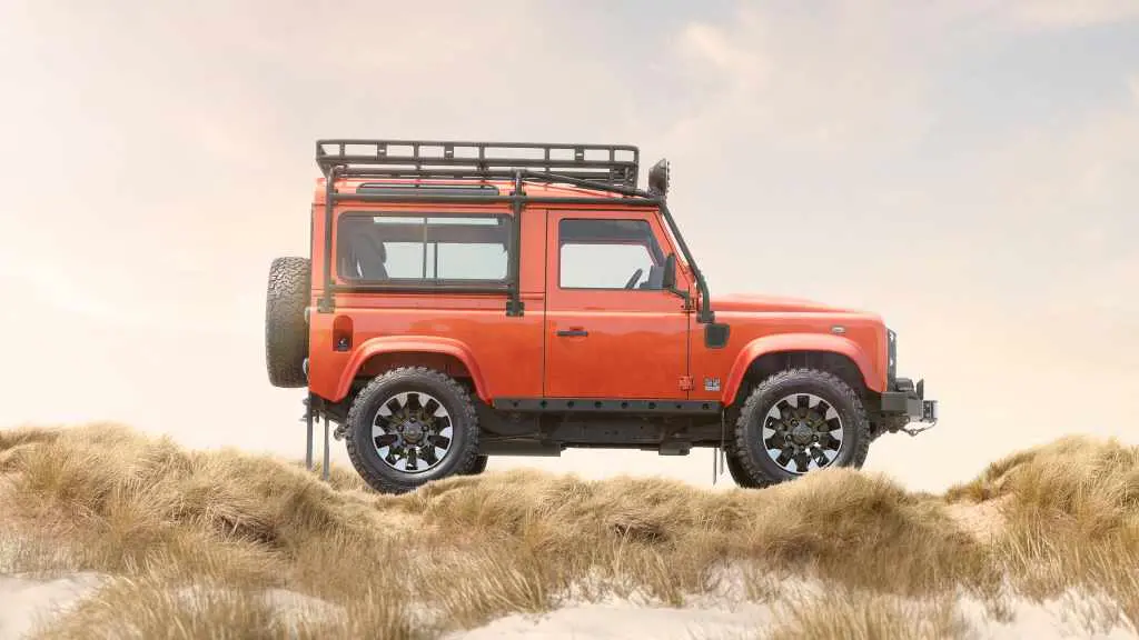 Land Rover Classic: al debutto la Classic Defender V8 by Works Bespoke