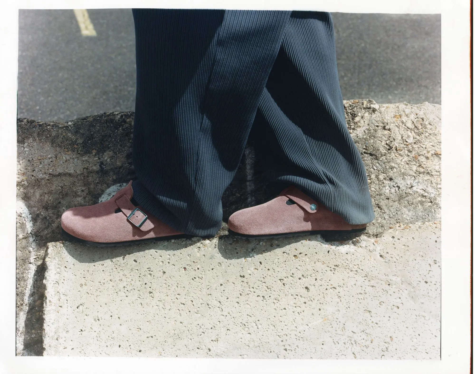 BIRKENSTOCK: il sabot Boston in suede torna a far parte della collezione A/I