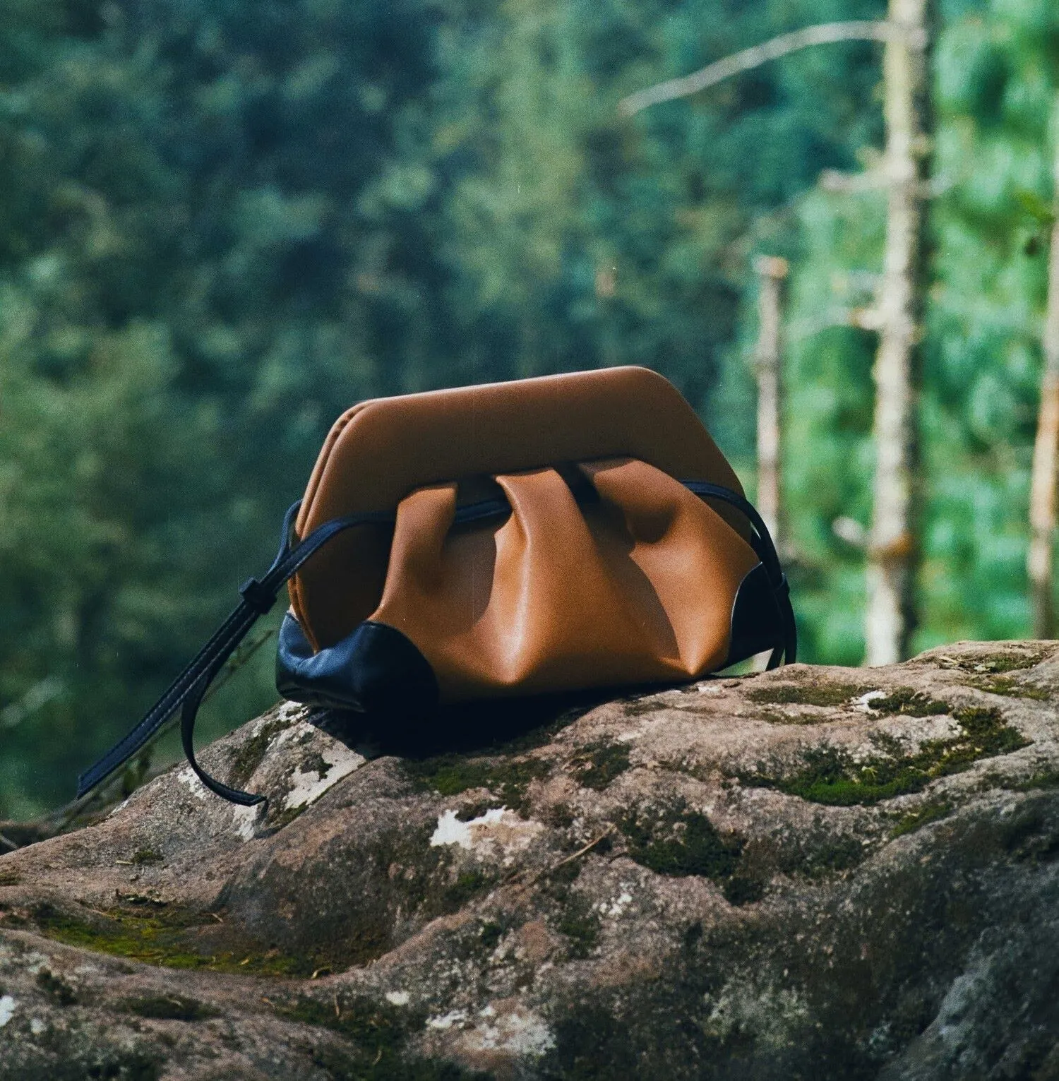 THEMOIRè: presenta l'innovativo materiale Wastea Fabric