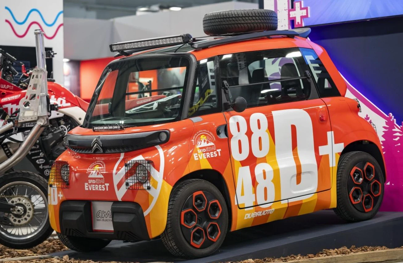 Citroën AMI “SFIDami 8848” conquista l’Everest al Passo Gavia