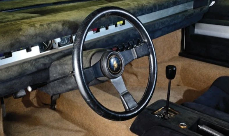 50 Anni di Alcantara nell'Automotive: dall'iconica Lamborghini Bravo a oggi