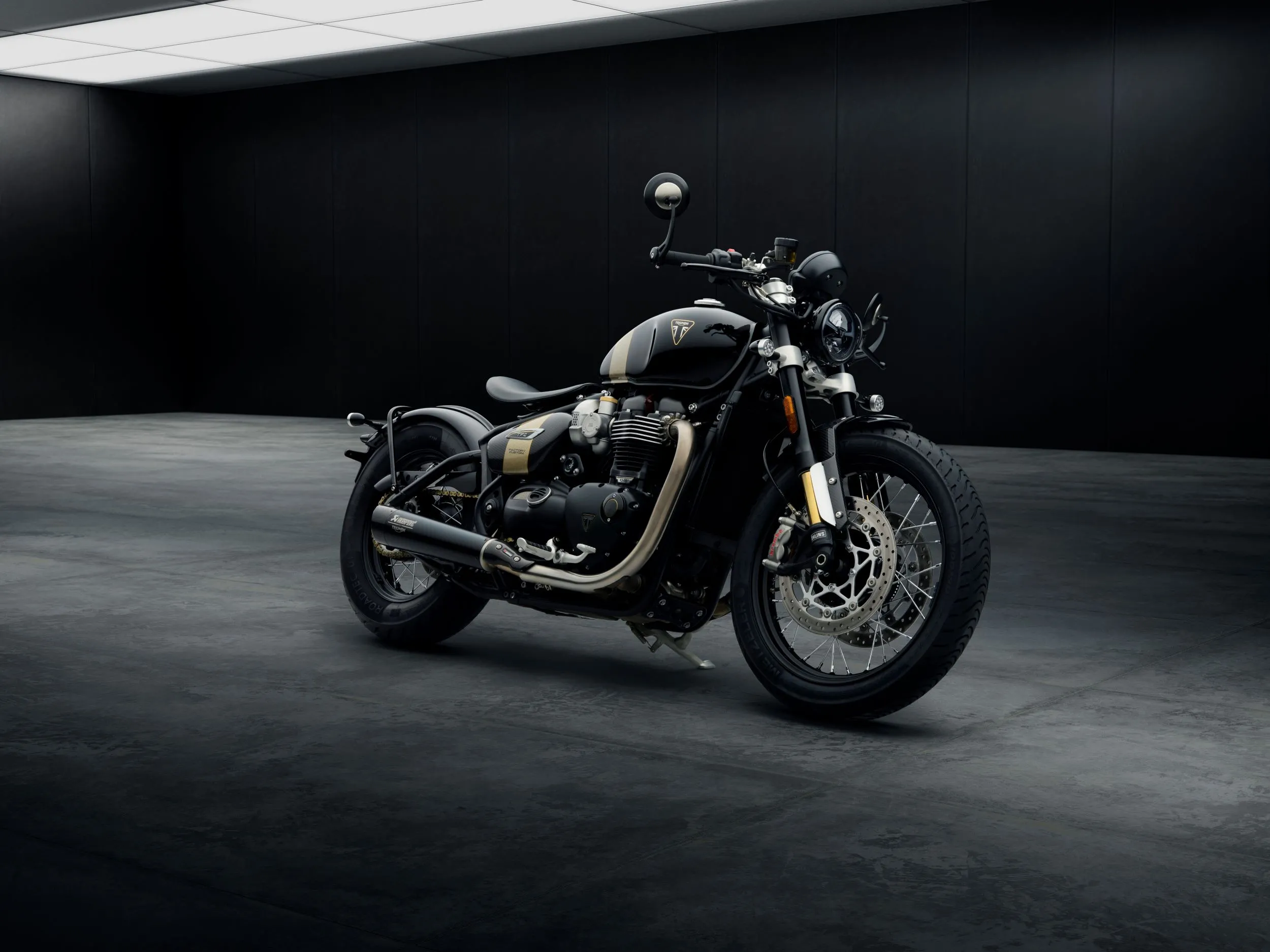 Triumph svela la Bonneville Bobber TFC: l'apice dello stile custom