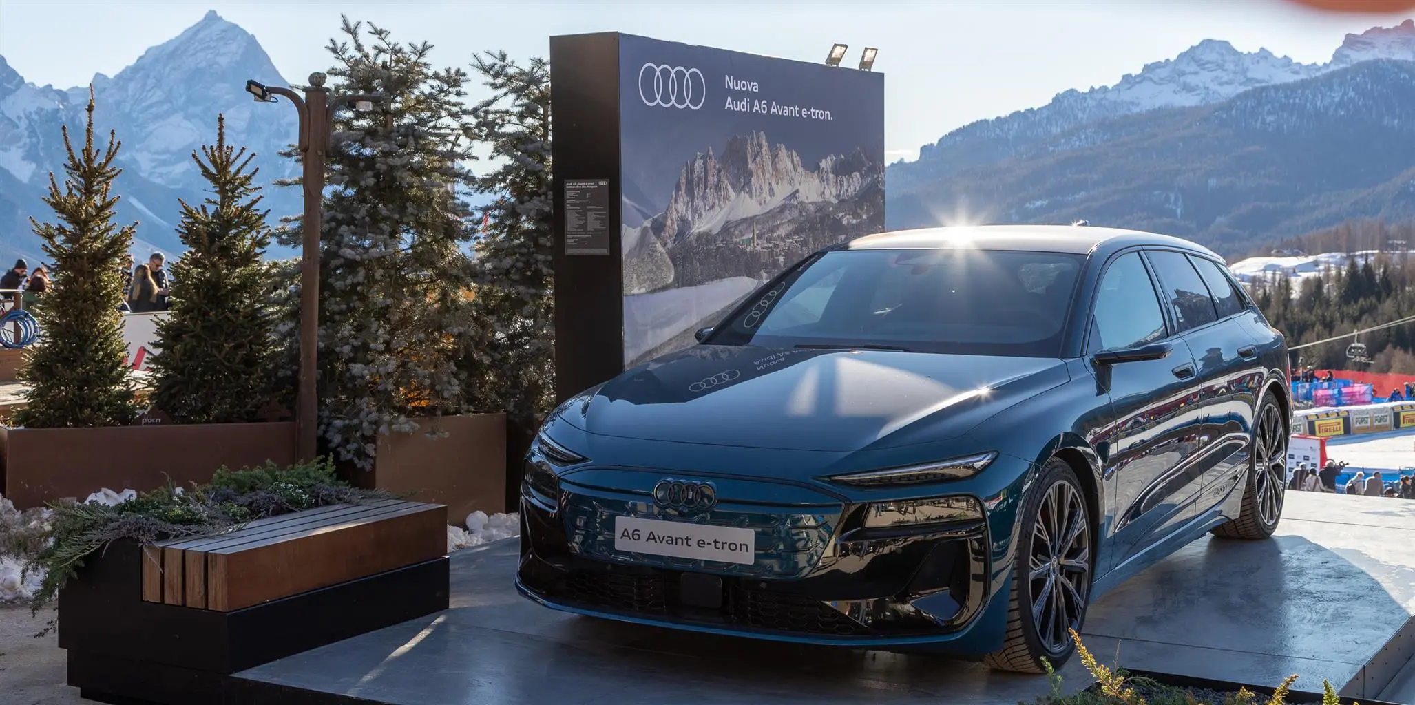Audi Q6 Sportback e-tron in anteprima italiana alla Audi FIS Ski World Cup a Cortina