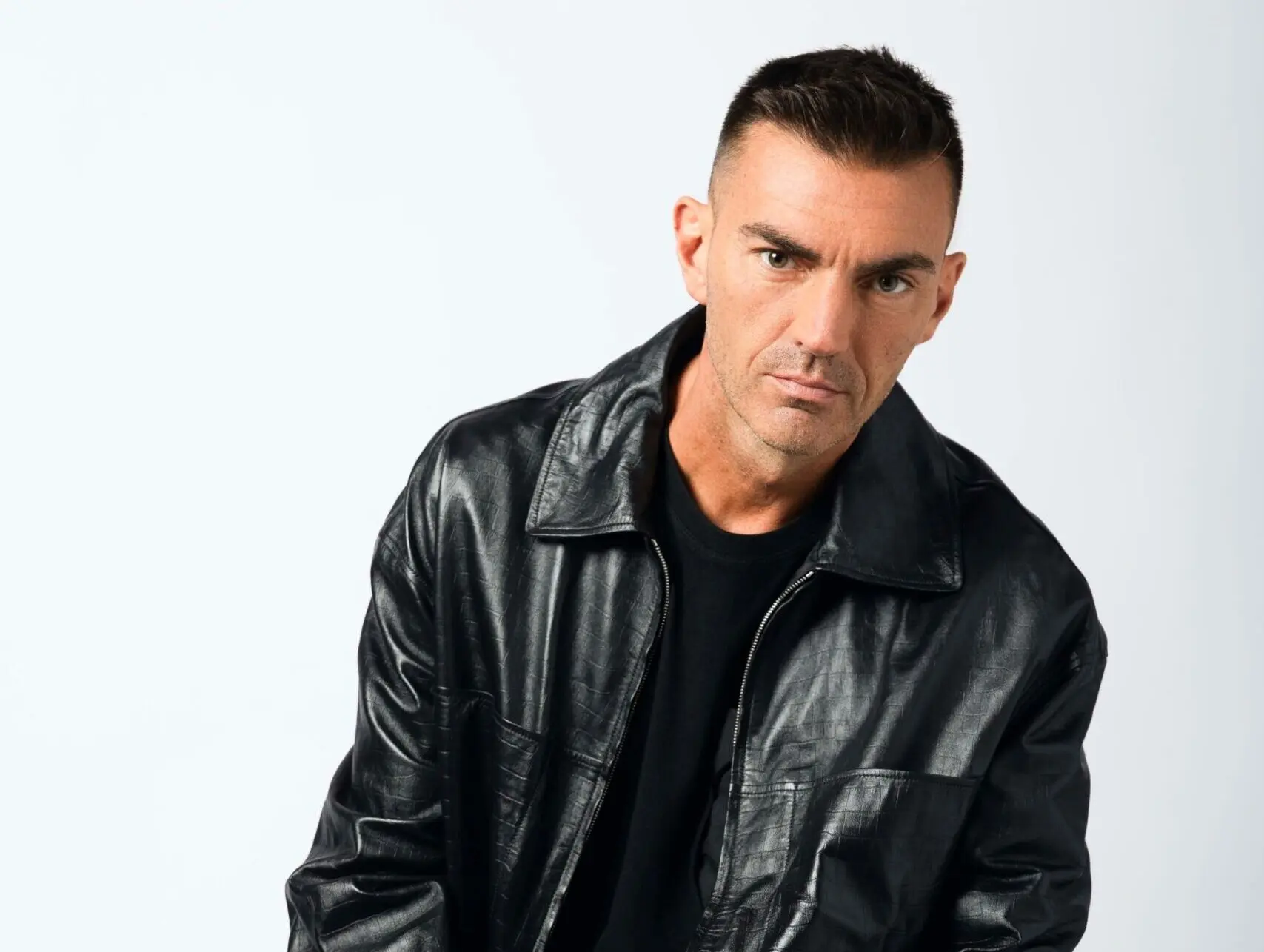 GABRY PONTE è l'ospite di apertura della serata finale della 75 edizione del Festival di Sanremo.